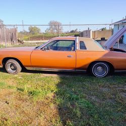 1978 Chrysler Cordova 2 Pumps 6 battery 