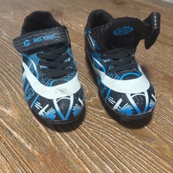 Kids Cleats (size 2)
