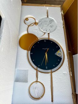 Modern Stylish Wall Clock
