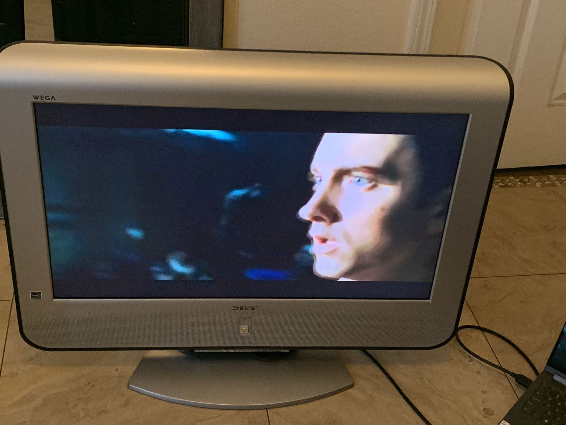 32 Sony WEGA TV