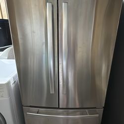 GE PROFILE 32 INCH PERFECT, BEATIFULL refrigerator pretty new 