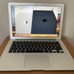 Apple MacBook Air 13” i5, 4GB Ram 125 GB SSD