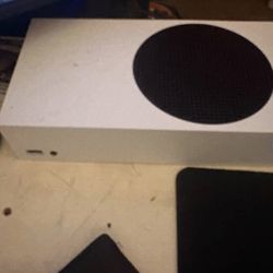 Xbox Series S, Monitor & Headset