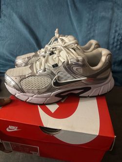 Nike White Silver Running Sneakers