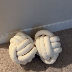 White Decorative Pillows 