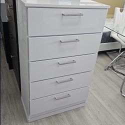 Glossy Chest - Gavetero Brillante 