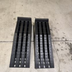 Pittsburgh 6500 lb Low Profile Car Ramps (Pair)