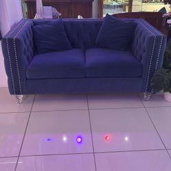 Modern Love Seat Blue velvet silver rivets & modern acrylic plus 2 throw pillows