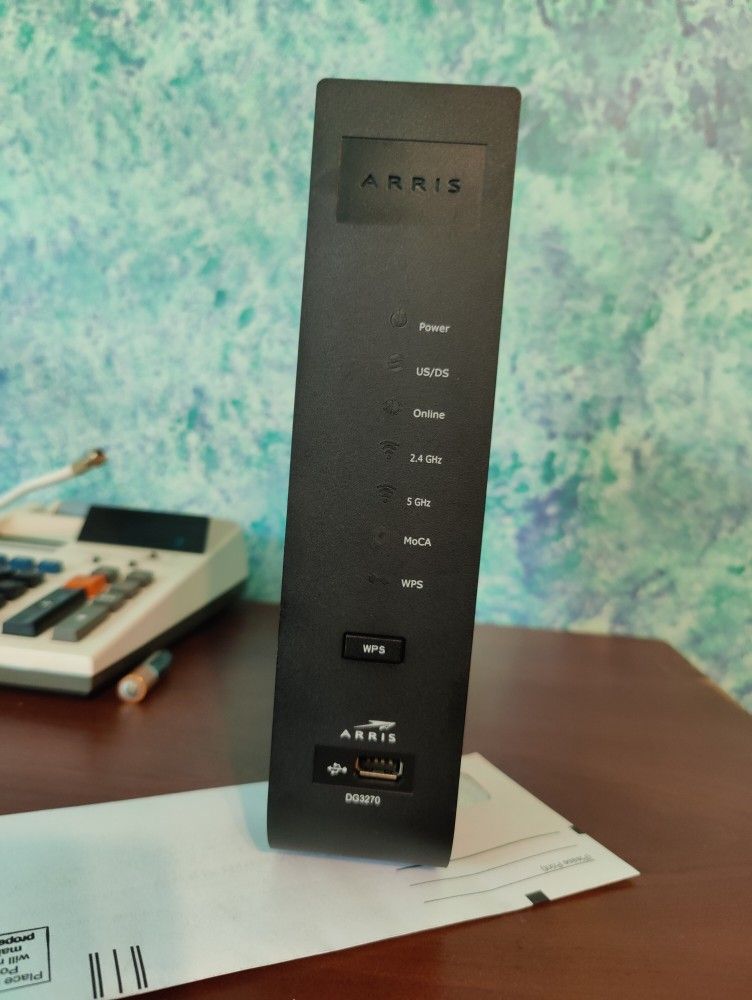 Arris DG3270A Modem / Router