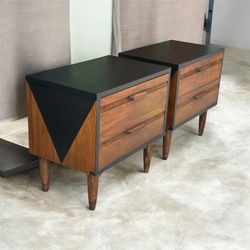 ✨ Mid-Century Modern Nightstands / End Tables – Pair ✨