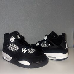 Jordan 4 Retro White Thunder