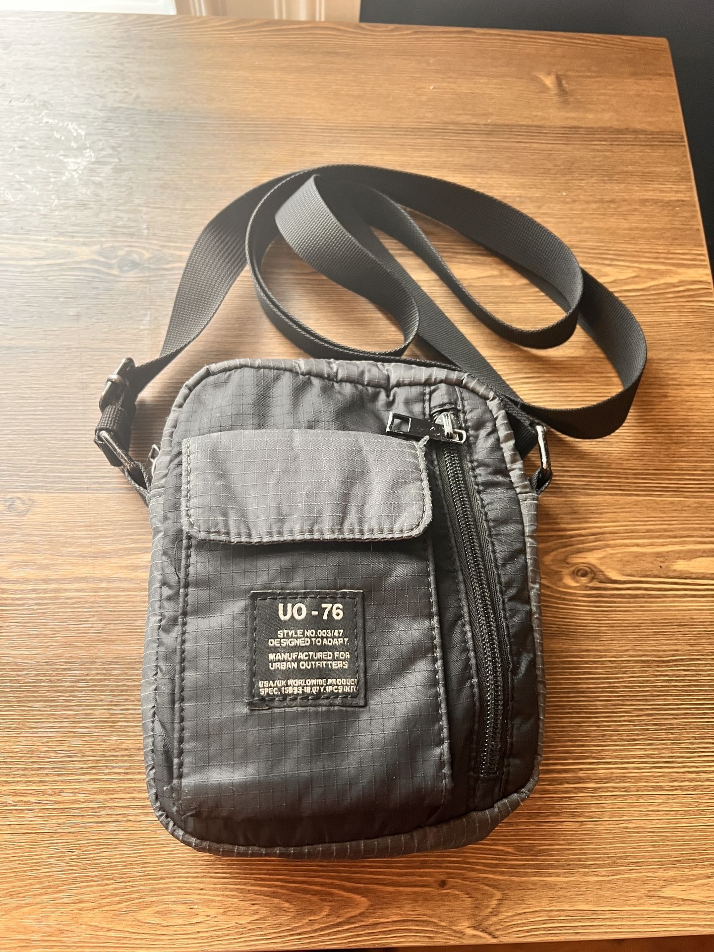 Urban Outfitters Unisex Bag ( Black )