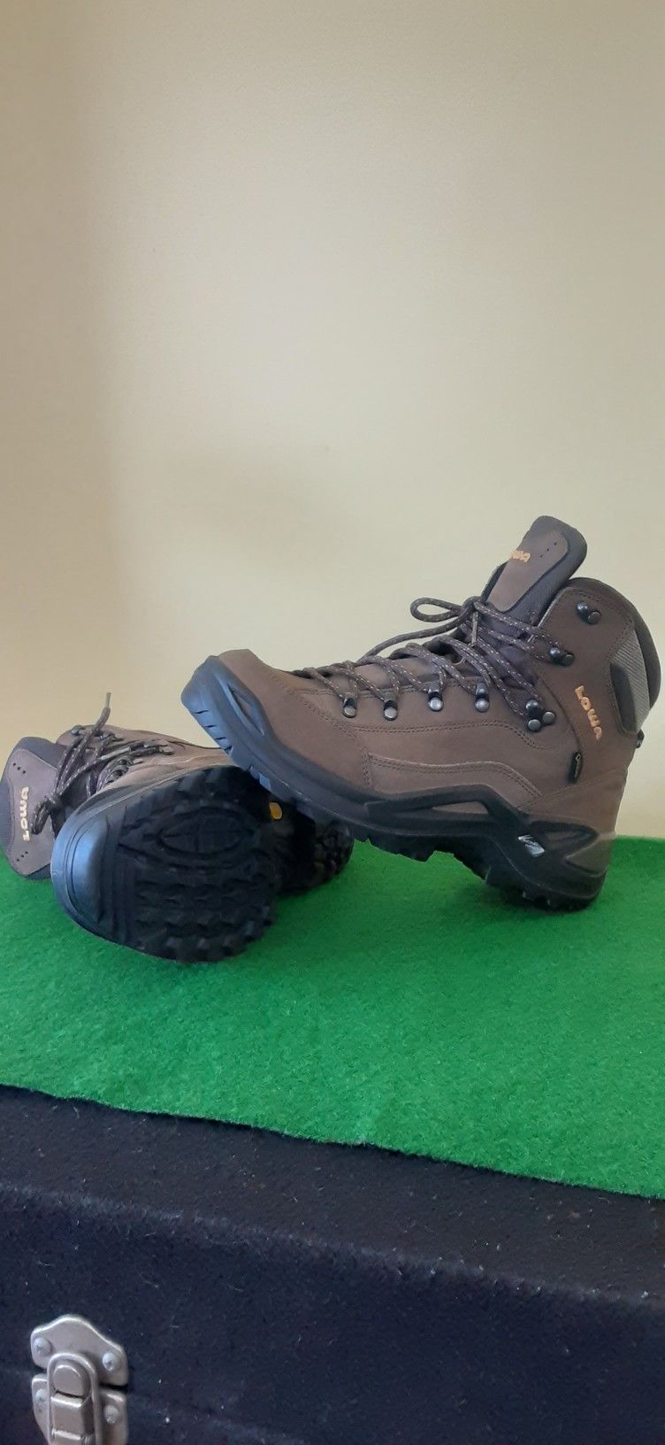 LOWA×GORE-TEX BOOTS