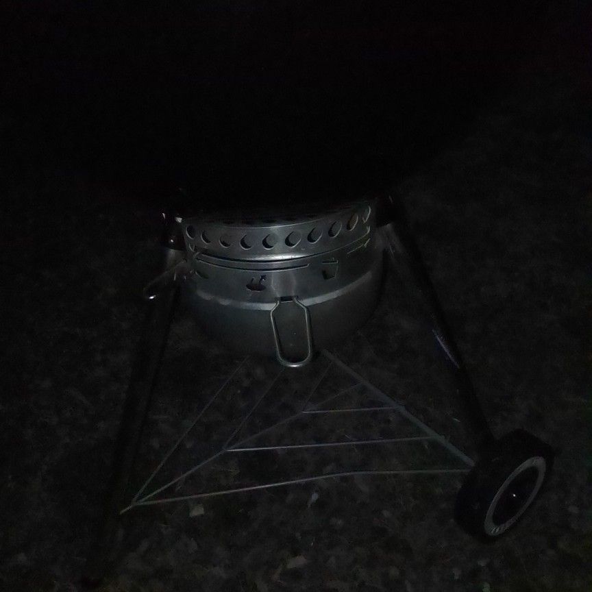 22" Charcoal Grill