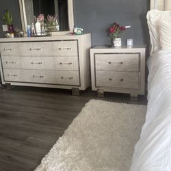 KING BEDROOM SET 
