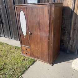 Storage Cabinet / Wardrobe Closet …Gabinete / Clóset de Almacenamiento