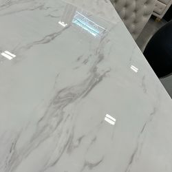 New dining table set on sale