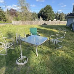 Metal Table And Chairs 