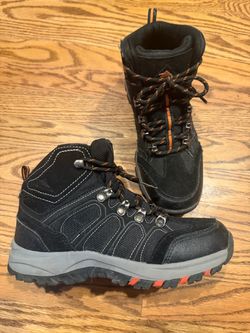 High Sierra hiking boots Youth Size 4
