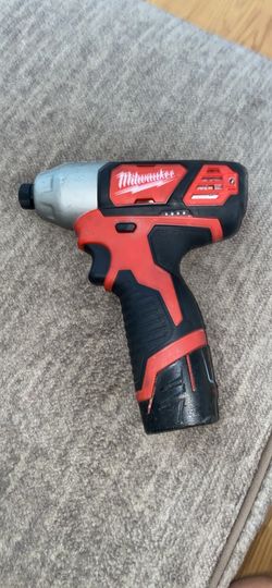 Milwaukee m12 impact