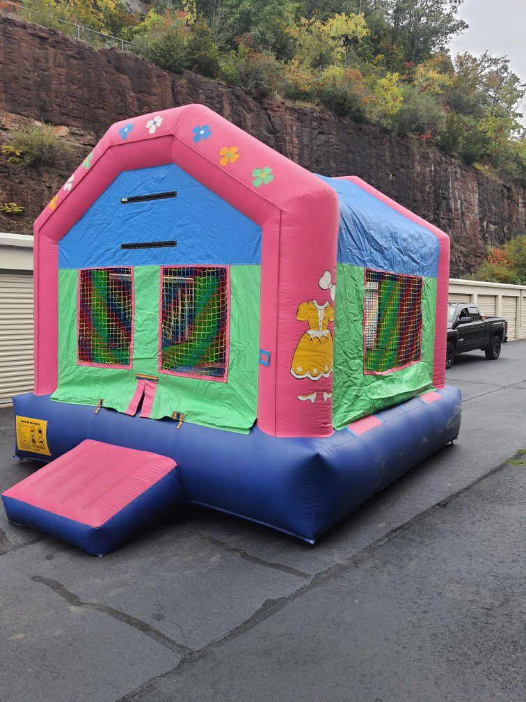 Bounce Houses  For Sale 