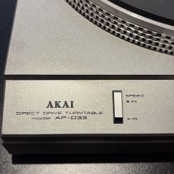 Akai Turntable 