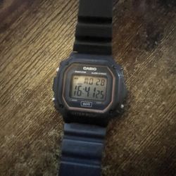 Casio F108WH Digital Black Resin Watch Working New Battery  Works Minor Wear