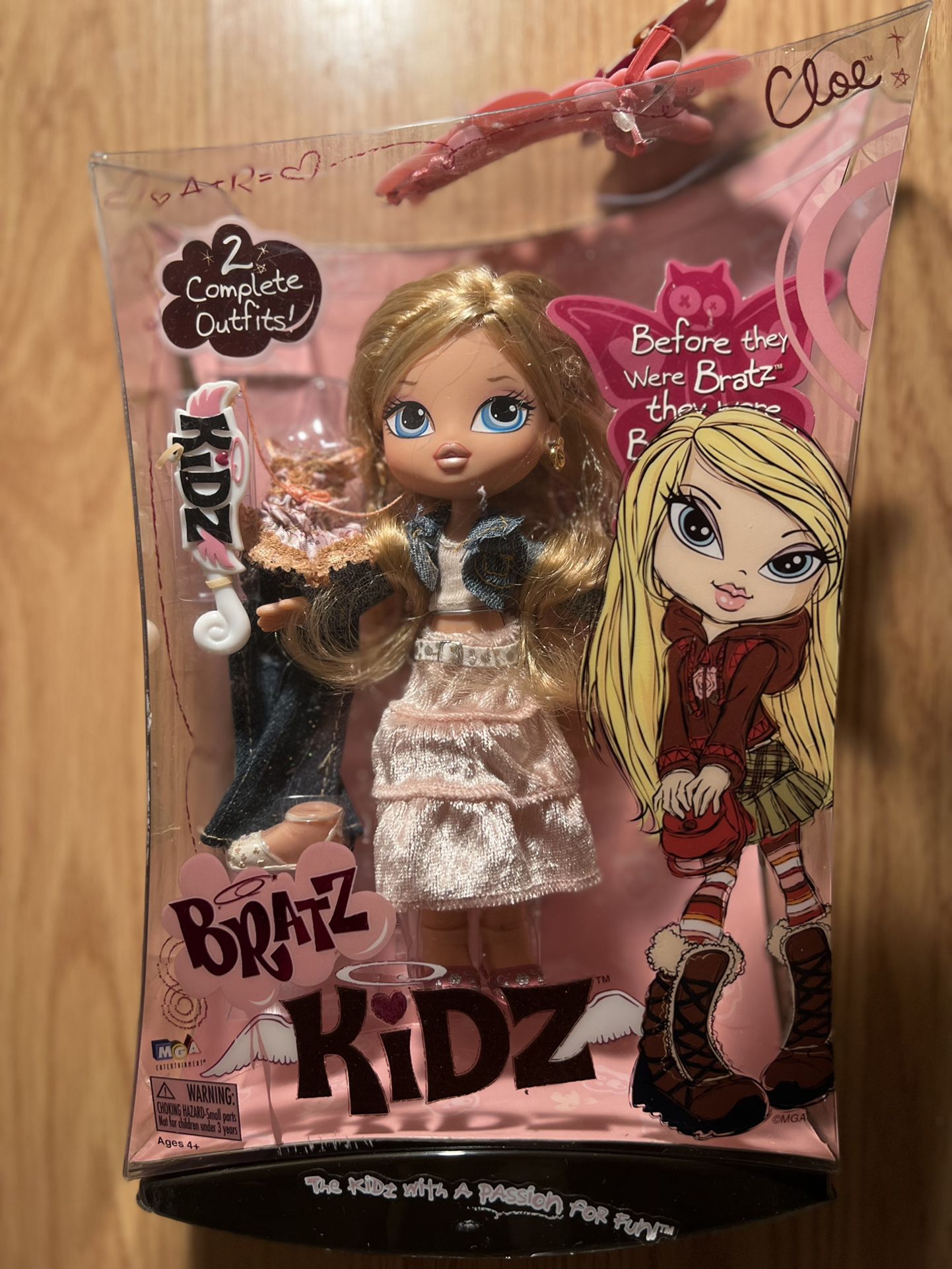 BRATZ KIDZ CLOE Retired Doll New In Box Toy MGA Includes 2 Complete Outfits 