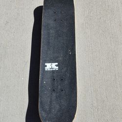 skate board
31.25x7.75x5.5H"
$10