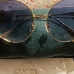 GUCCI LIKE NEW SUNGLASSES