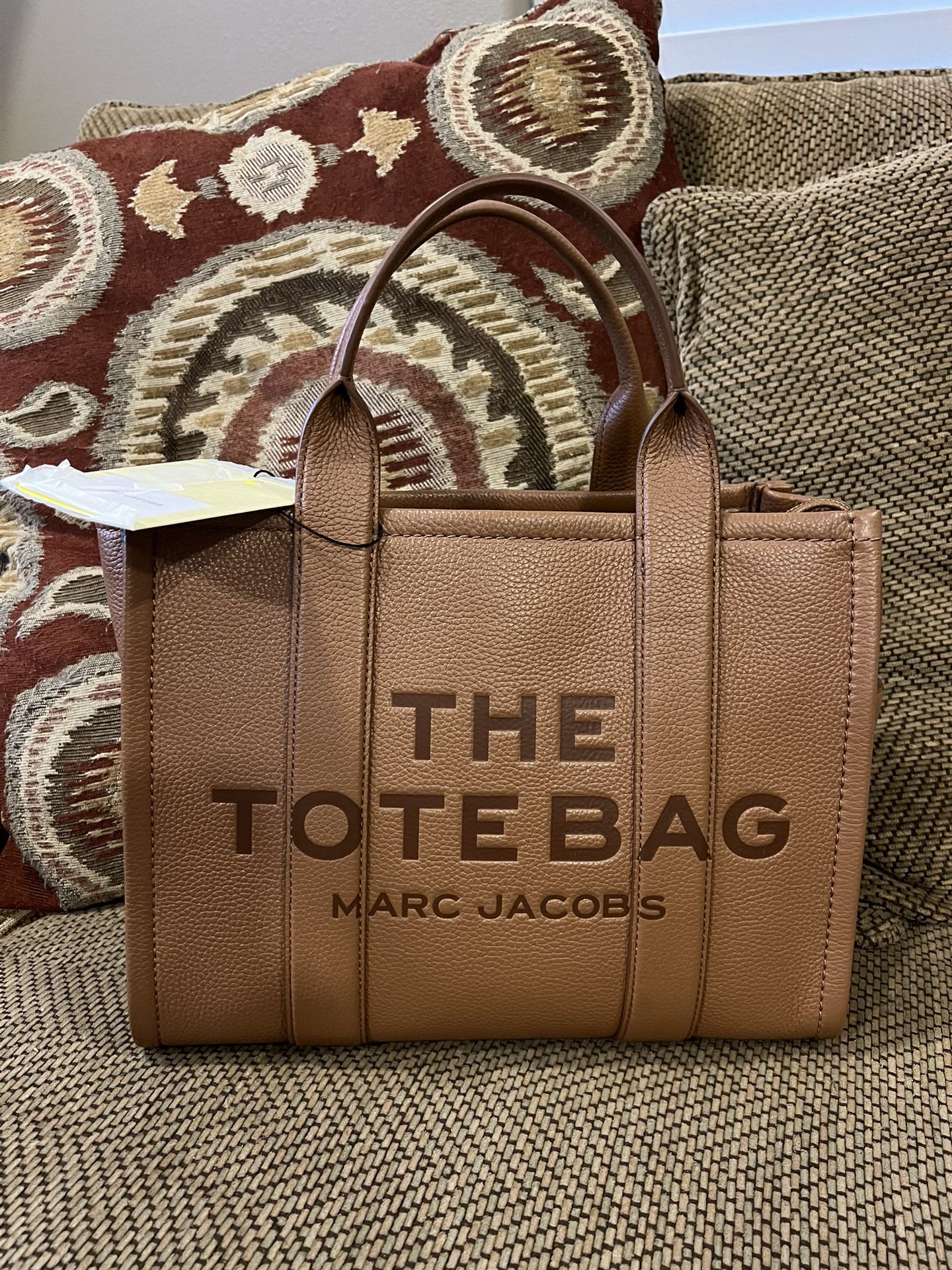 Marc Jacobs The Tote Bag (Medium)