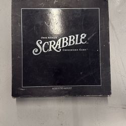 Scrabble onyx edition Like New 