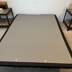 Adjustable Queen Wireless Bed Frame 