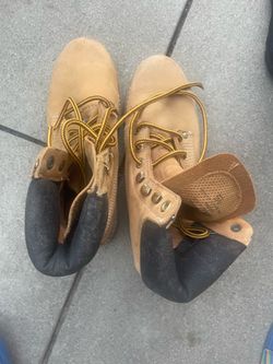 Boots size 5
