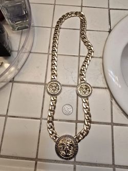 Versage Gold Chain
