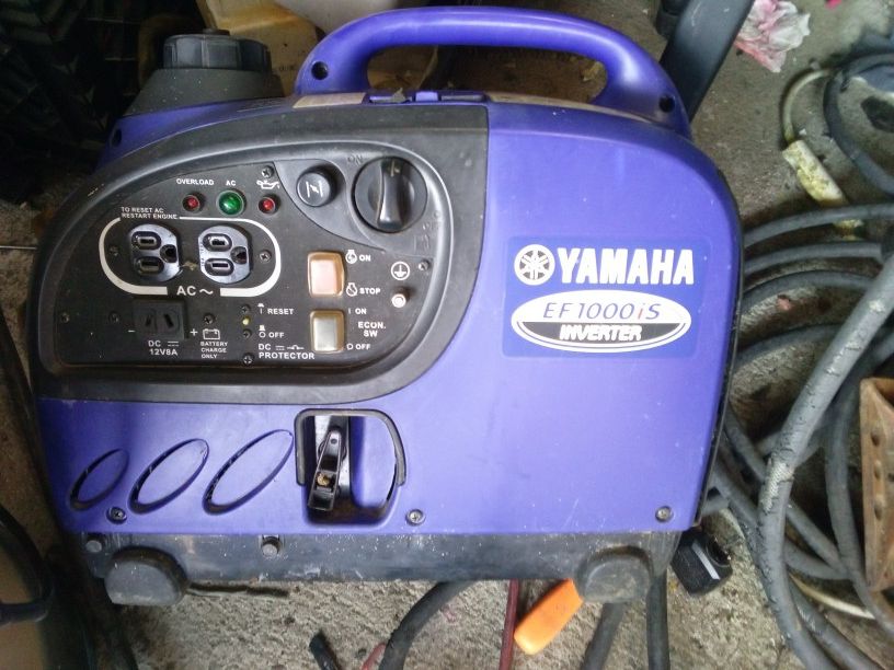 Yamaha EF1000IS Generator