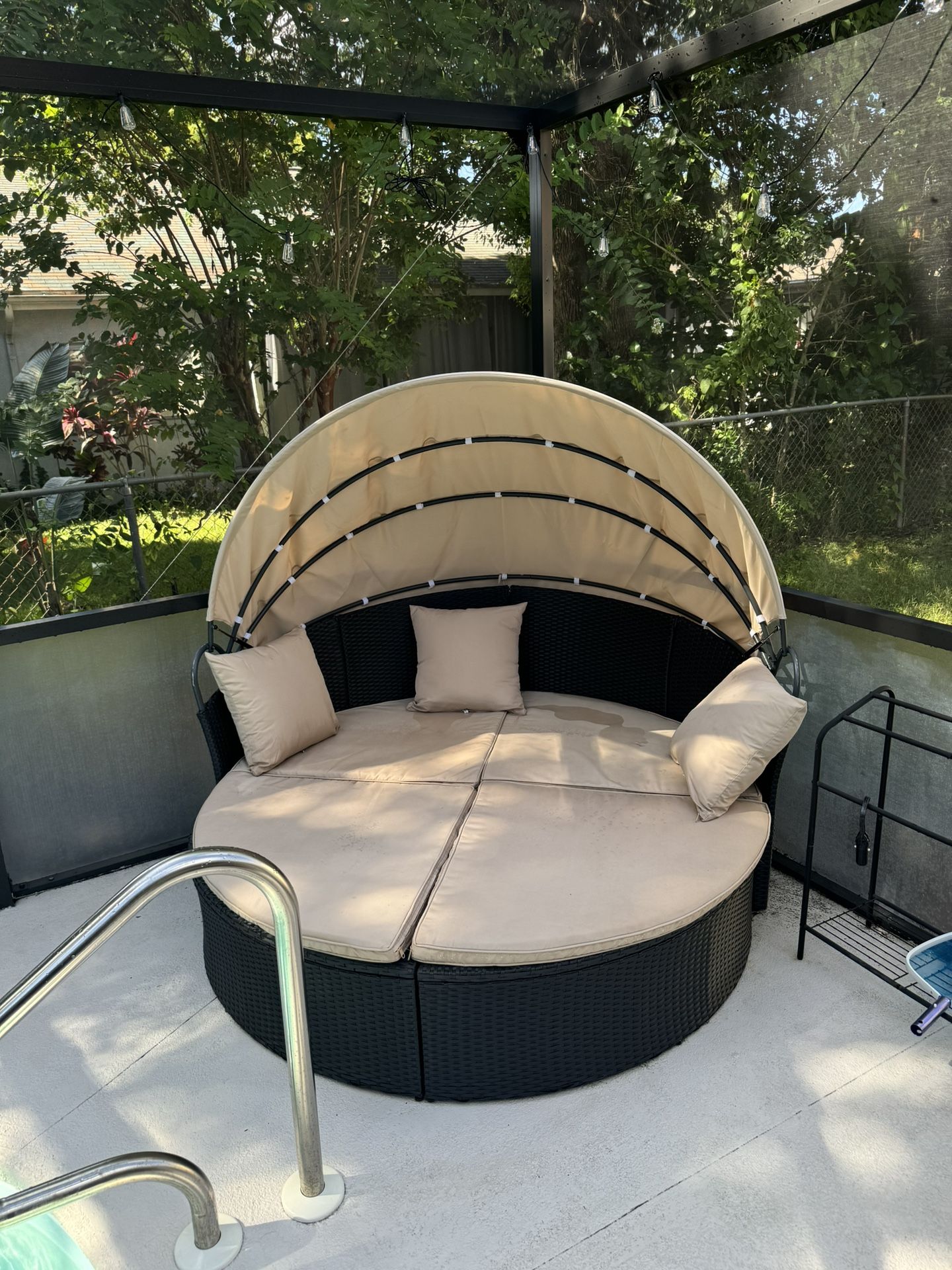 Tan Clam Shell Type Outdoor Lounge Chair