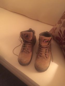 Red wing boots size 9