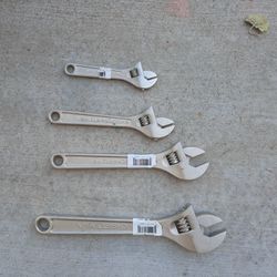 Craftsman Adjustable Wrench Set NEW