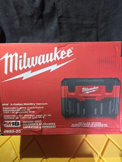 Milwaukee M18 18V Cordless Wet/Dry Shop Vacuum Cleaner