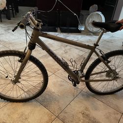 Cannondale Mountain Bike