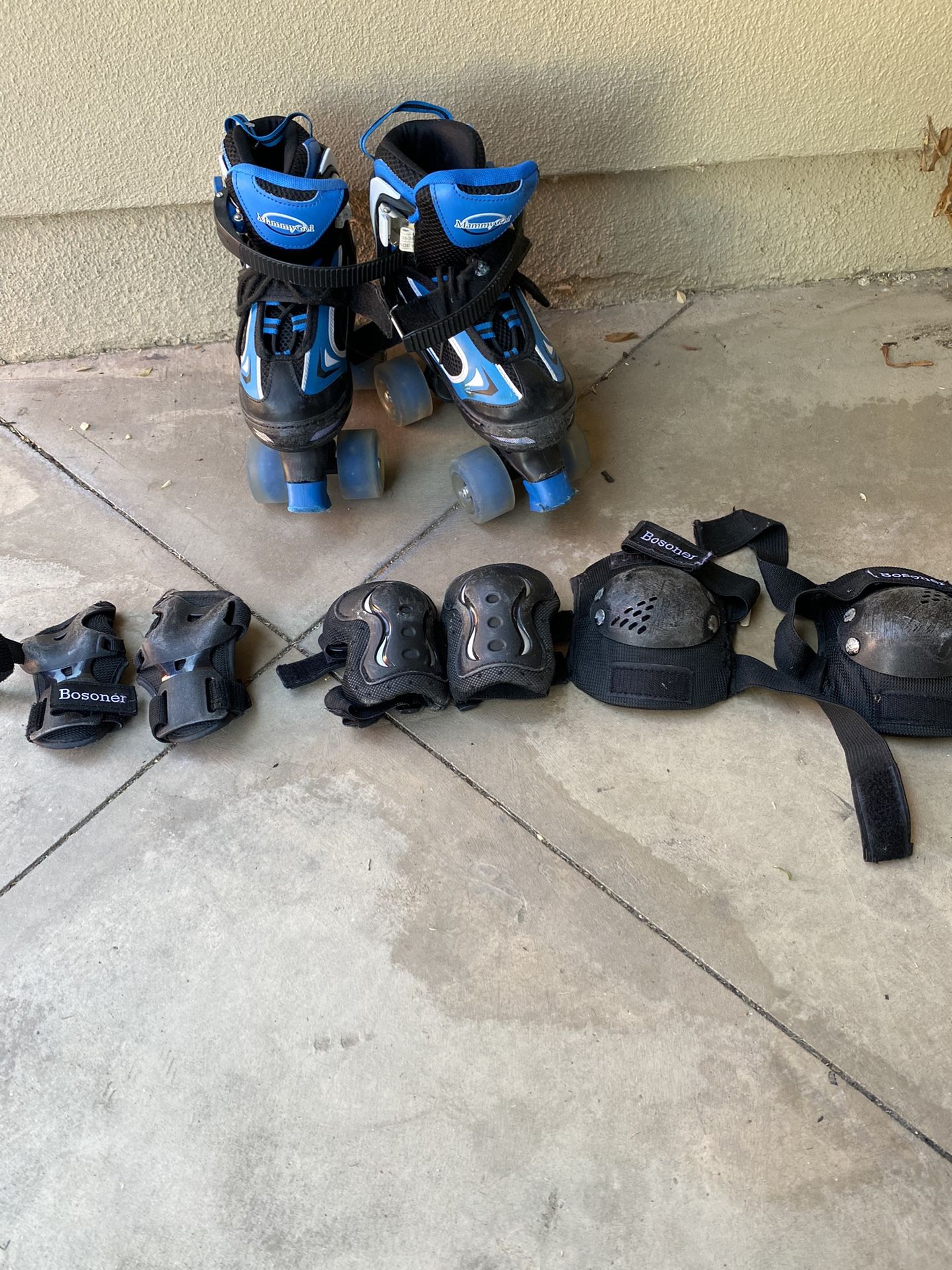 Kids Roller Skates Size 35-38 with Pads $35