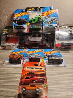 Hot wheels Set 10 Cars. STH y Chase  only Monday OBO