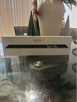 APPLE MAGIC KEYBOARD SEALED