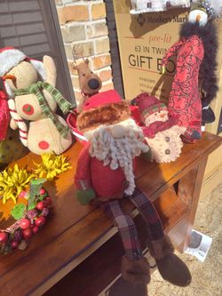 Christmas Holiday Plush Decor Set