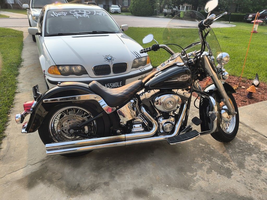 2006 Heritage Softail Classic With 36k.