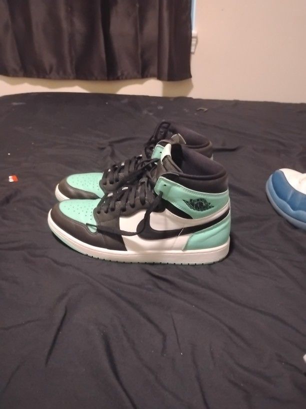 Used Jordan 1s High Top