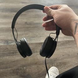 Headphones 