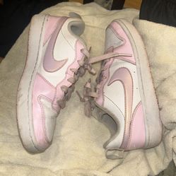 Pink Nike Dunks 