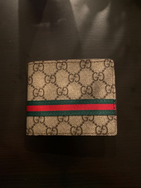 Gucci Wallet for Sale in Virginia Beach, VA - OfferUp